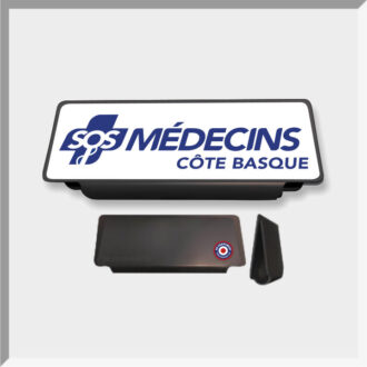 Plaque Pare-soleil "Infirmière En Soins" Avec Caducée - Rétroréfléchissante (film 3M) - Bleu, Installation Sans Outil