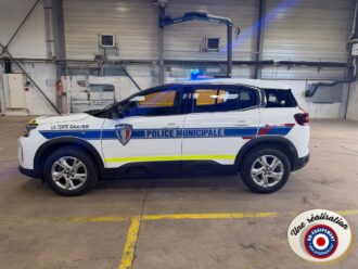 KIT POLICE MUNICIPALE VL/PU CLASSE B - NOM DE LA VILLE OFFERT