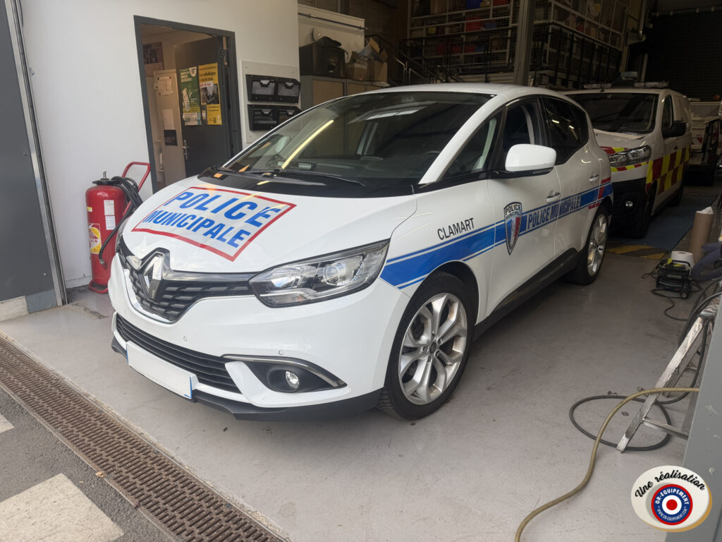 Police municipale de Clamart – Renault Scénic – Vue de présentation