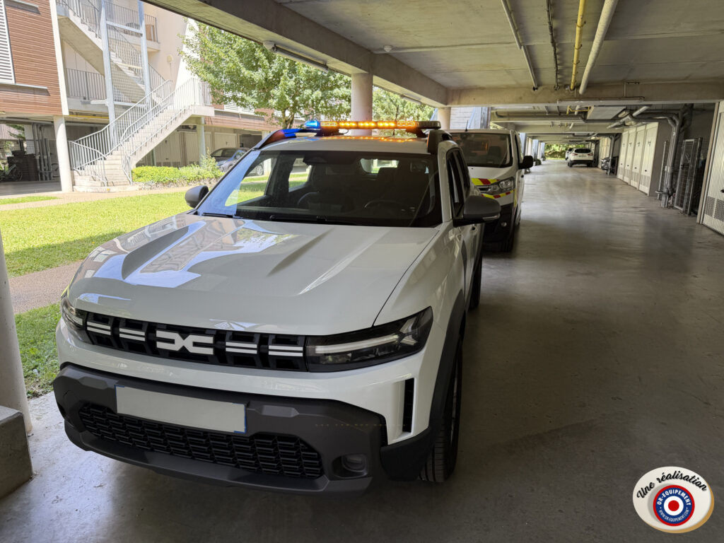 Police municipale de Créteil – Dacia Duster – Vue de présentation