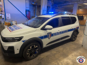 Police municipale – Dacia Jogger, unité cynophile – vue 1