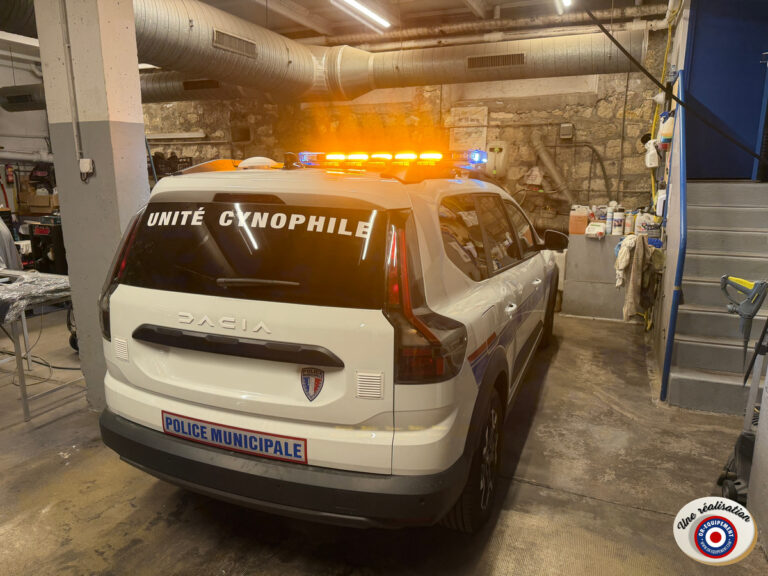 Police municipale – Dacia Jogger, unité cynophile – vue 4